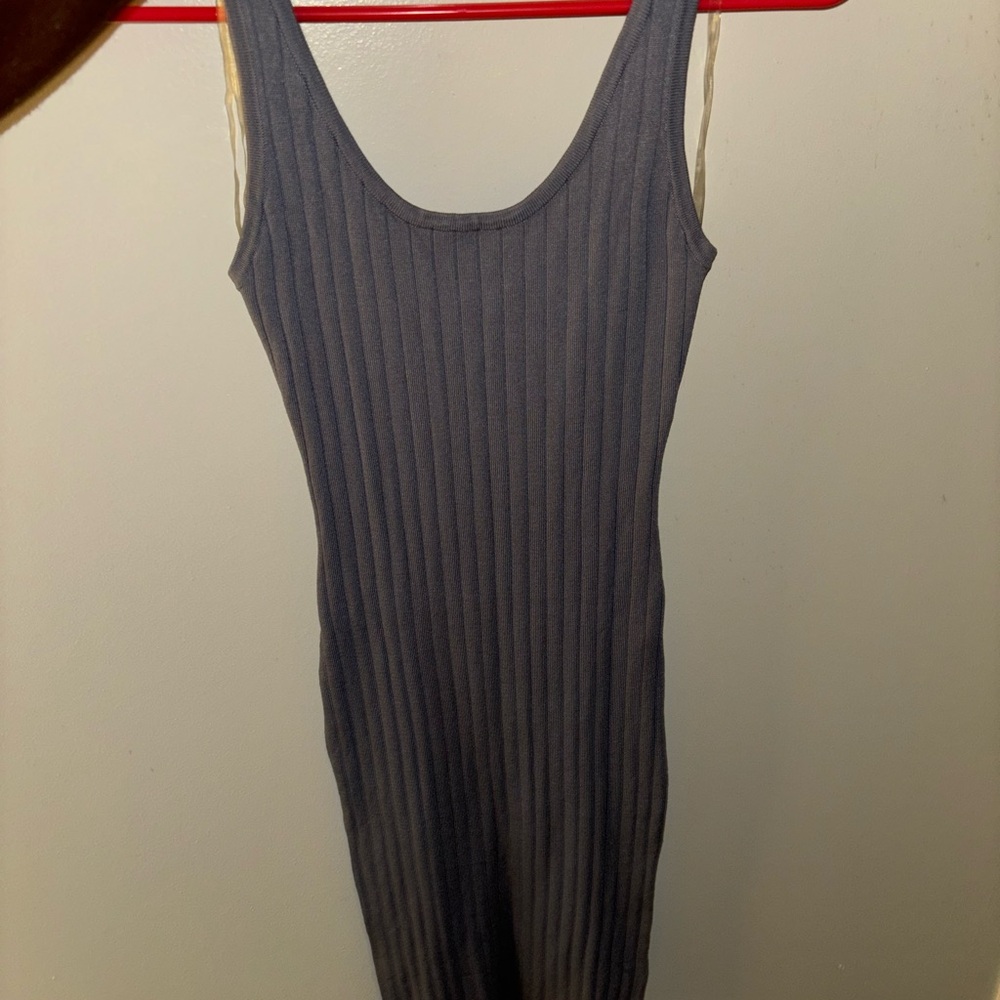 Elegant Gray Ribbed Dress